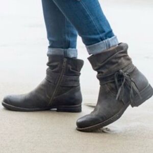 Born Amarena Brown Cross Distressed‎ Strappy Fringe Boots